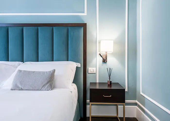 Glimpse Hotel 4*