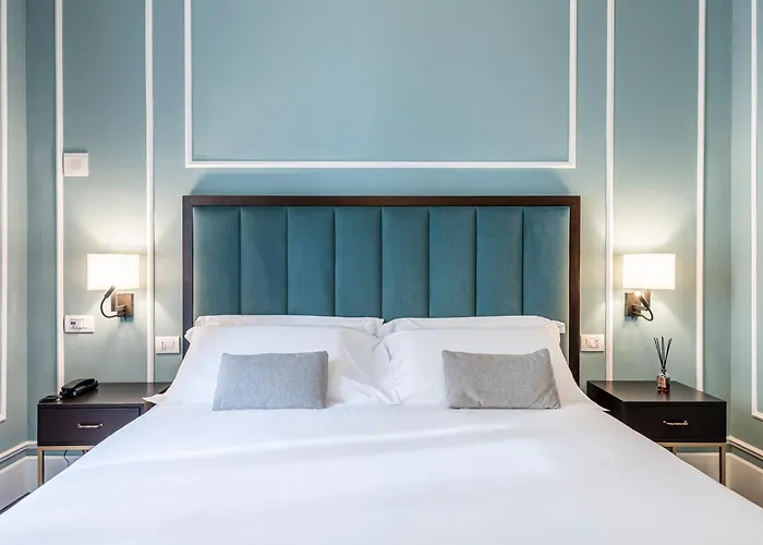 Glimpse Hotel 4*