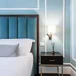 Glimpse Hotel 4*