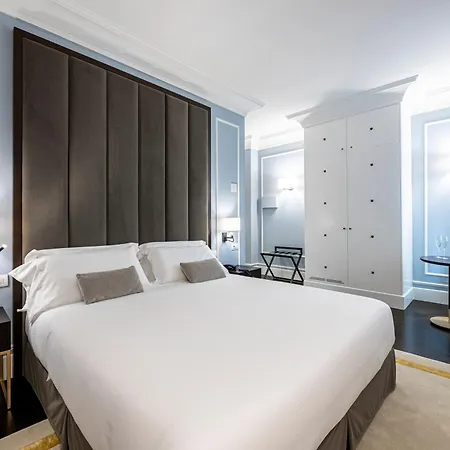 Otel Glimpse 4*