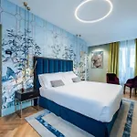 Hotel Glimpse 4*