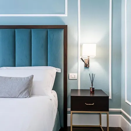 Glimpse Hotel 4*
