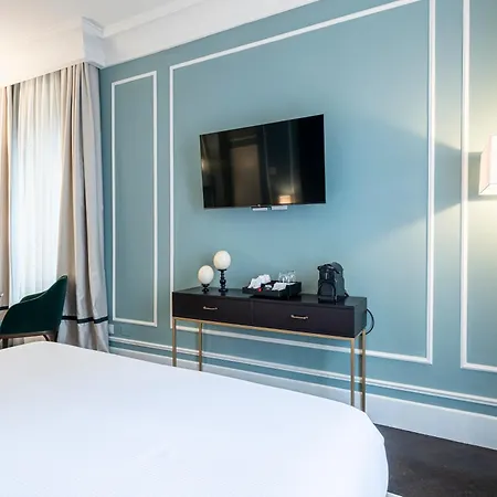 Hotel Glimpse 4*